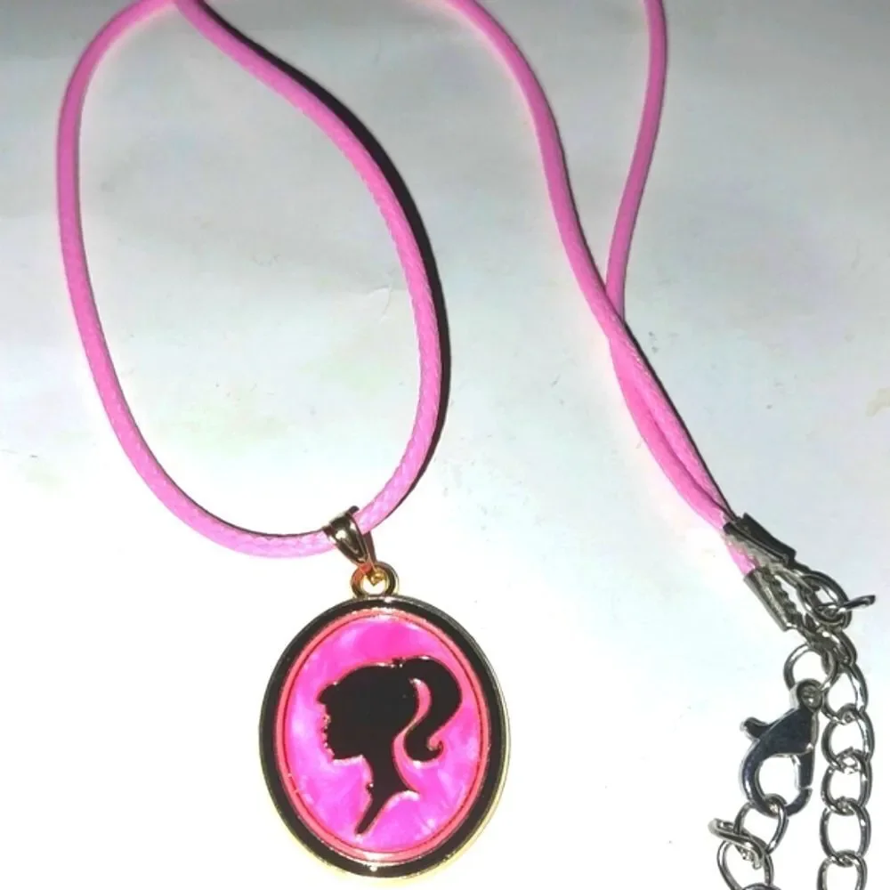 Beautiful barbie necklace for women and kids - Picture 3 of 7